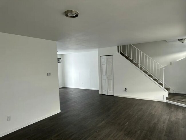 Photo - 6050 Delaware Dr