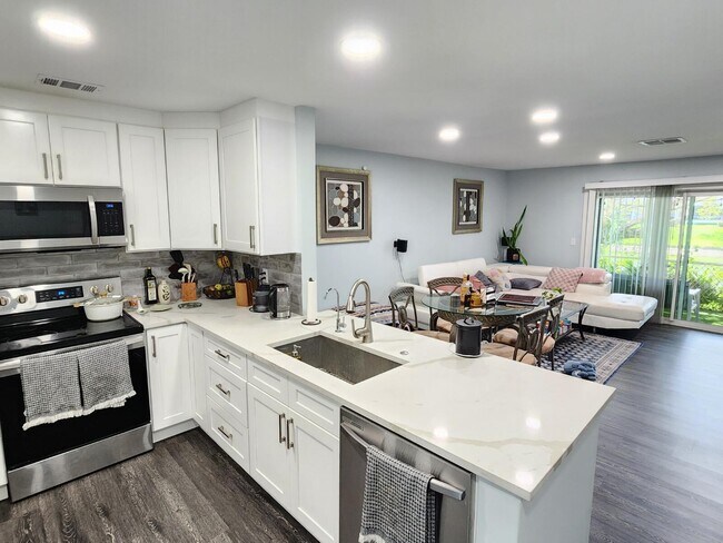 Photo - 250 Timberwalk Trail