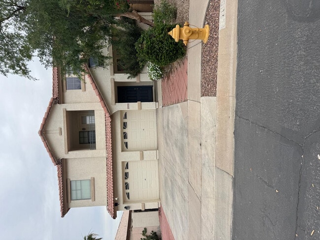 Photo - 10502 W Edgemont Dr