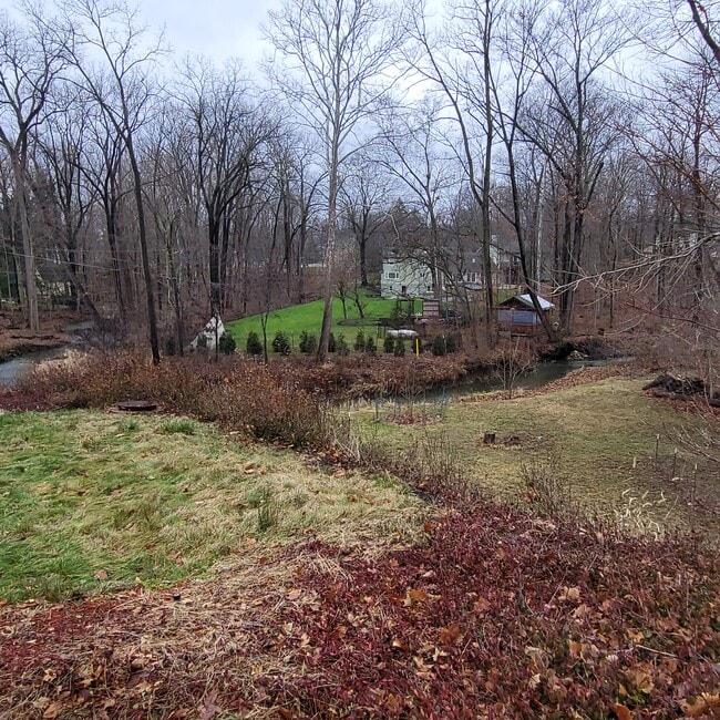 Photo - 17 Woodland Dr Unit Upstair Rental