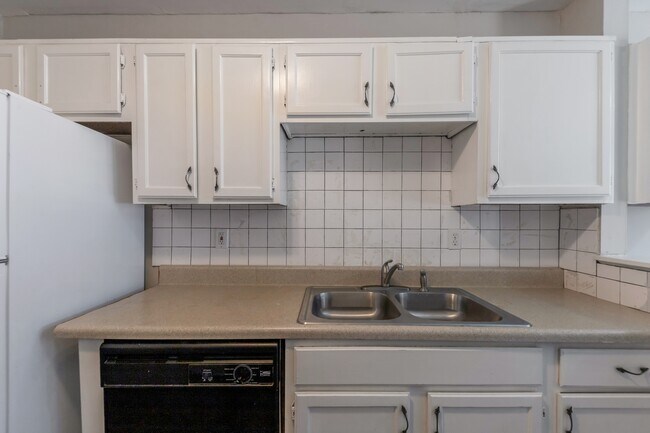 Photo - 776 Crestside Ct