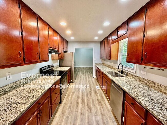 Photo - 200 Zion Wood Rd