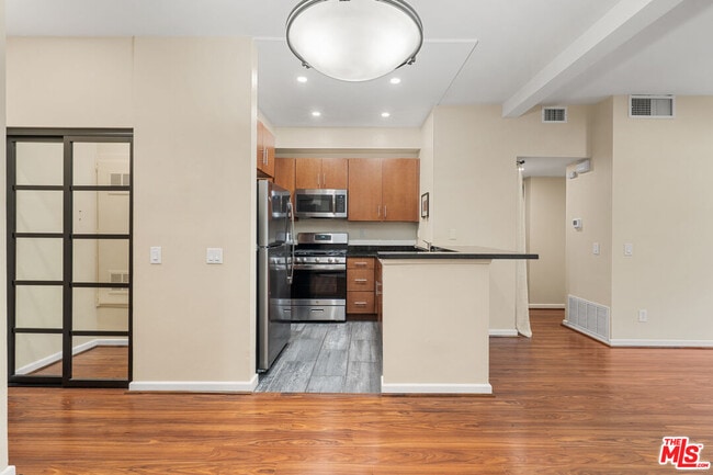 Photo - 8300 Manitoba St Unit 105