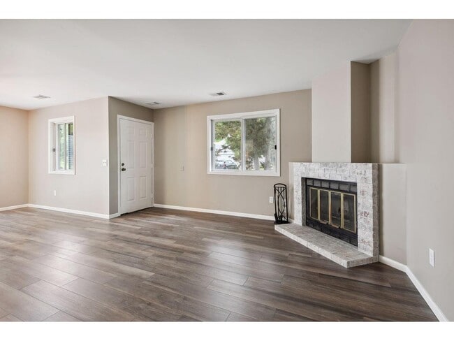 Photo - 9351 Polaris Ln N