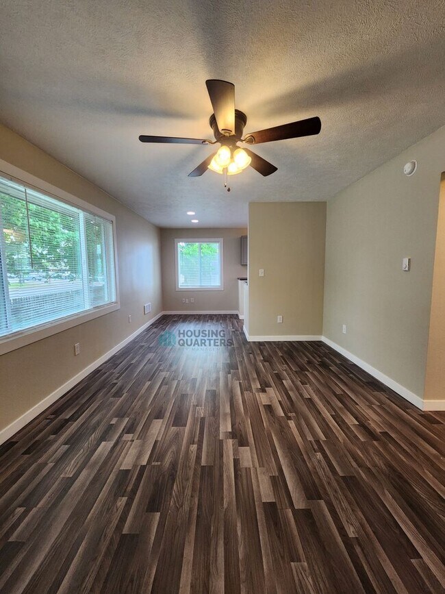 Photo - 1409 N Post St Unit 1409
