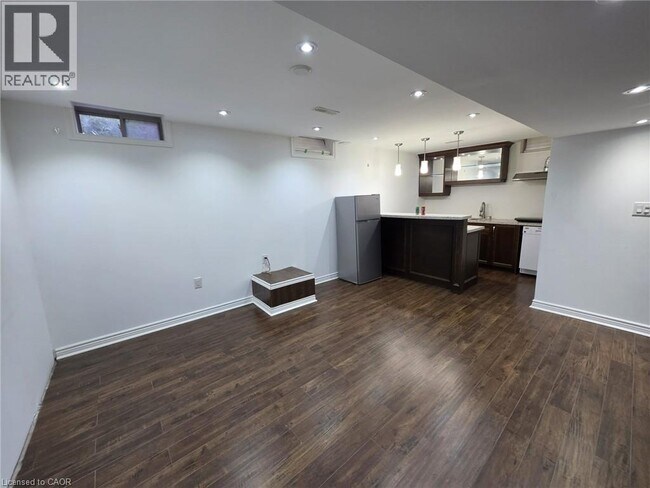 Photo - 79 Mander Pl