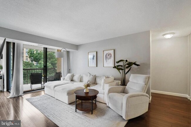 Photo - 4500 S Four Mile Run Dr Apartment Unit 407