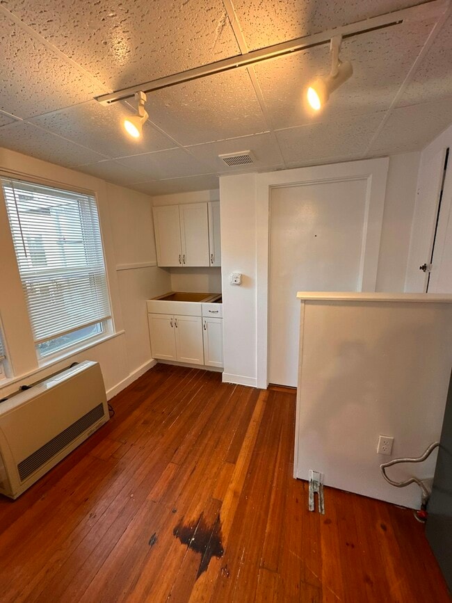 Photo - 66 Friend St Unidad 68 1st FLR left