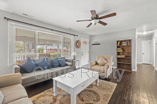 Photo - 860 Morgan Trail