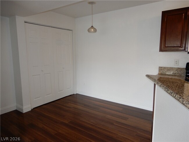 Photo - 5122 S Jones Blvd Unidad 201