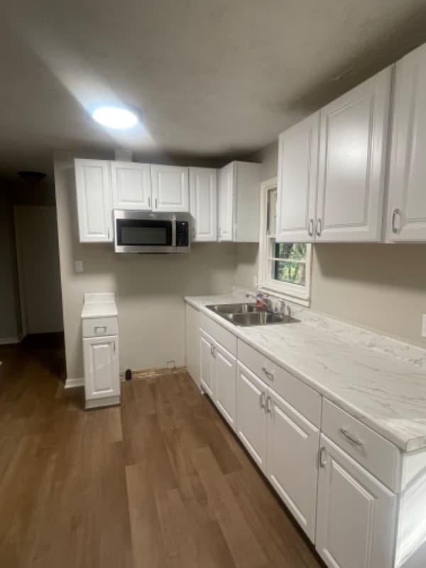 Photo - 66 Spring St W