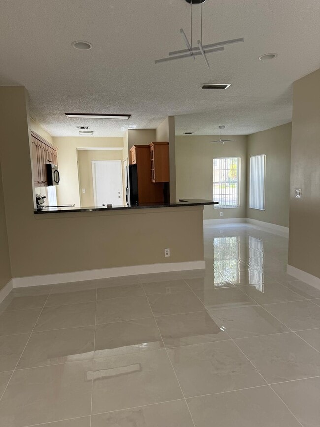 Photo - 18097 SW 30th Ct