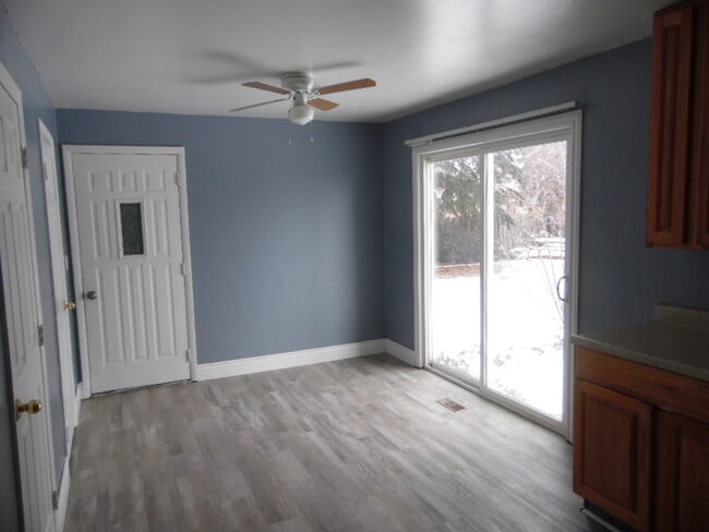 Photo - 350 S 900 W St