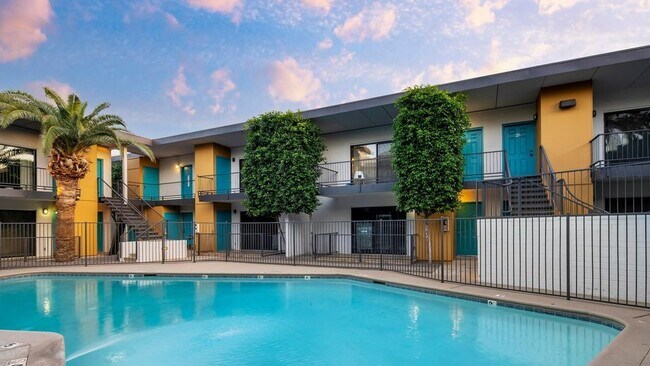 Photo - Fringe on 15th