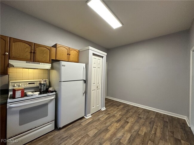 Photo - 2115 Crawford St