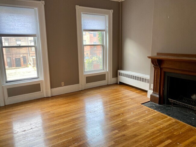 Photo - 387 Marlborough St Condo Unit 4