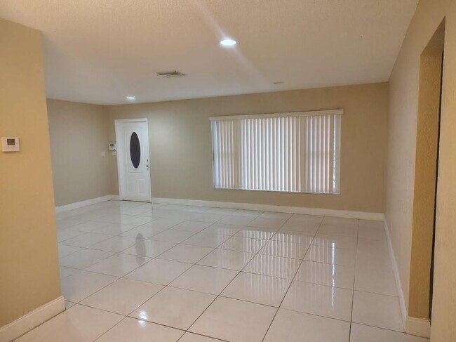 Photo - 7101 NW 97th Ave