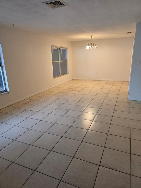 Photo - 1414 N Saturn Ave