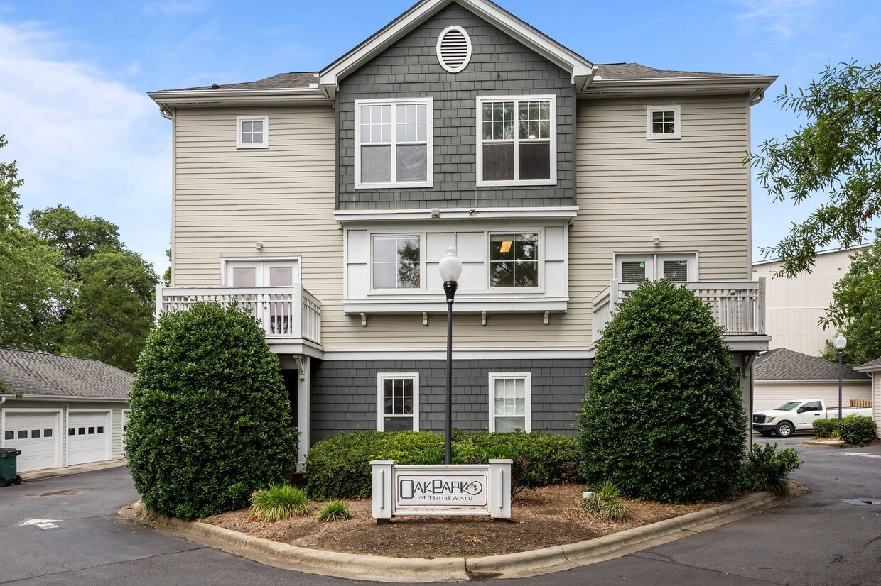 Photo - 1036 W 1st St (Charlotte, NC)