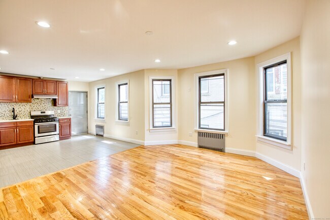 Photo - 180 Willow St Unit 1st FL