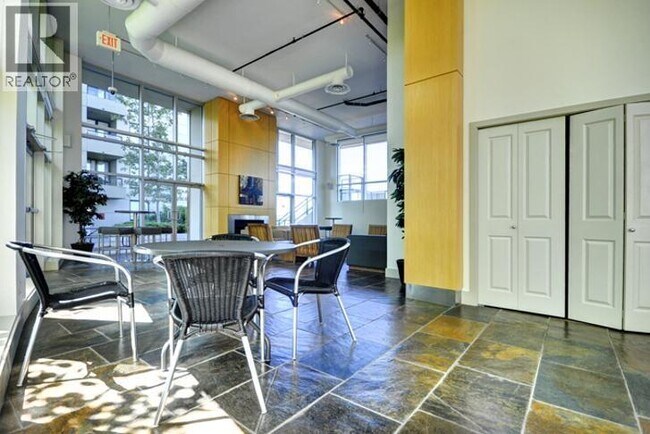 Photo - 9180 Hemlock Dr Unité 607