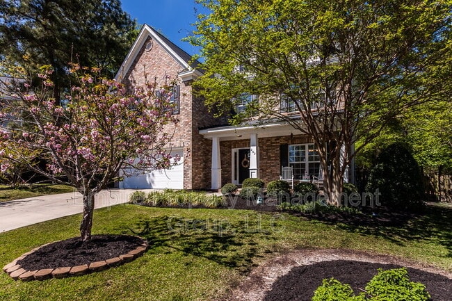 Photo - 202 Castlebury Dr