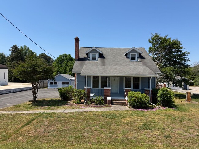 Building Photo - Exclusively Offered by Muse Realty Rentals, LLC