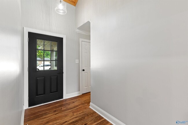Photo - 2211 Cecille Dr SW