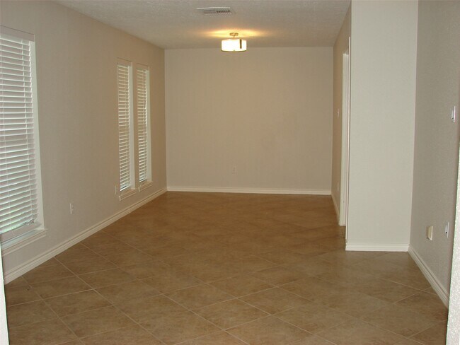 Photo - 7010 Buchanan Dr