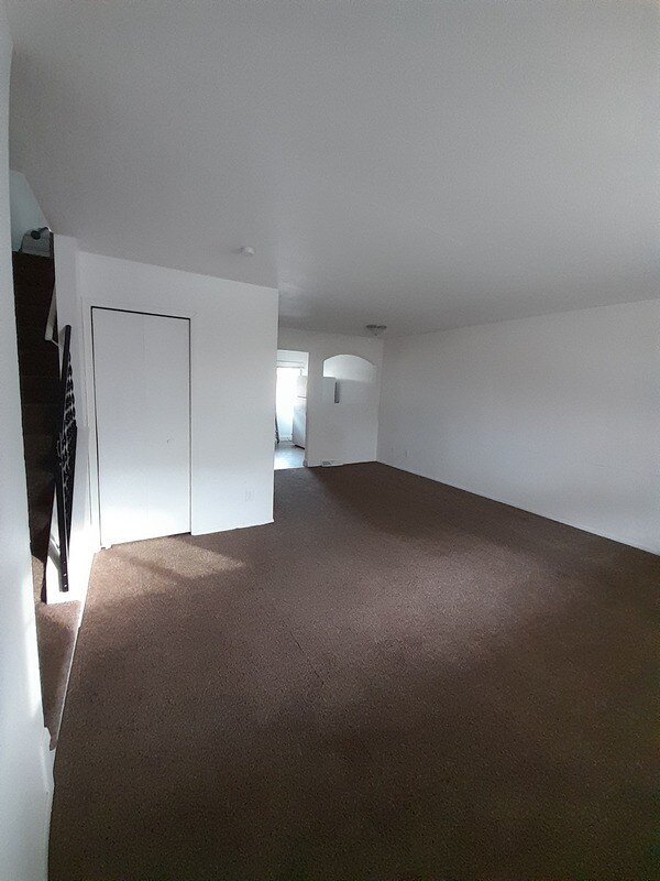 4752 Walford Rd Condo For Rent in Warrensville Heights, OH