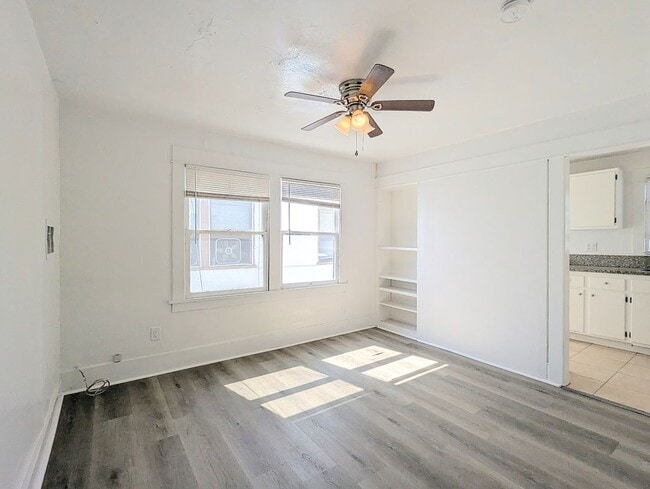 Building Photo - 419 N Virginia Ct Rental