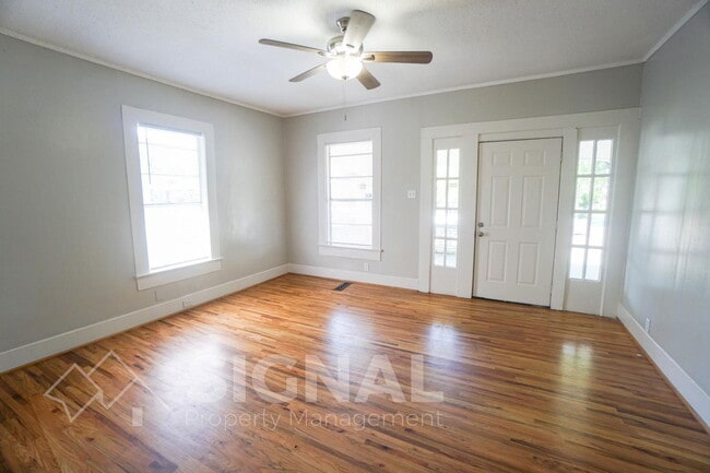 Photo - 4335 Jackson St