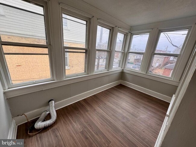 Photo - 110 W Main St