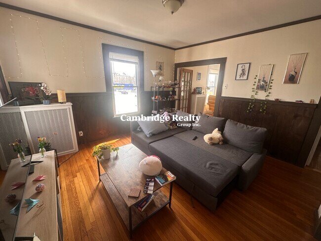 Building Photo - 543 Broadway Unit 2T