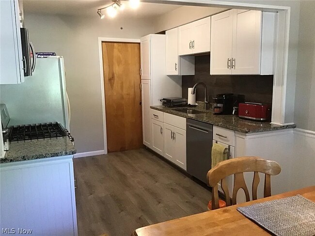 Photo - 1192 Blanchester Rd