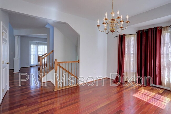 Photo - 7232 Lyndsey Way