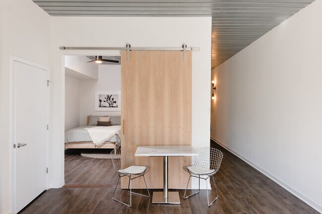 Photo - 620 Glen Iris Dr NE Unit 217