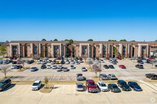 PARKING LOT - University View II