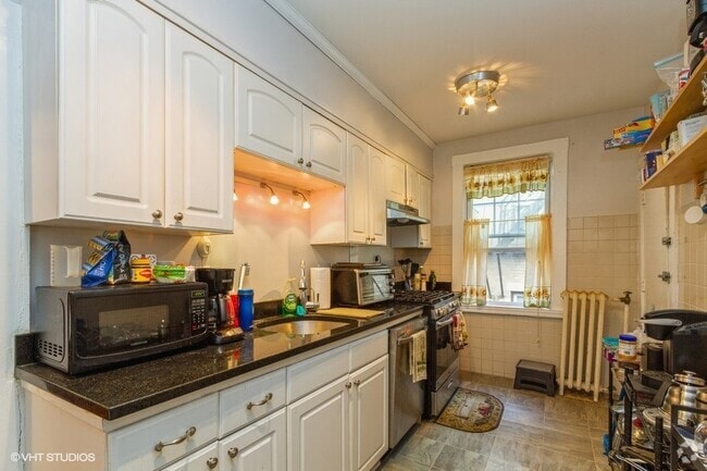 Building Photo - 26 Chiswick Rd Unit 8 Rental