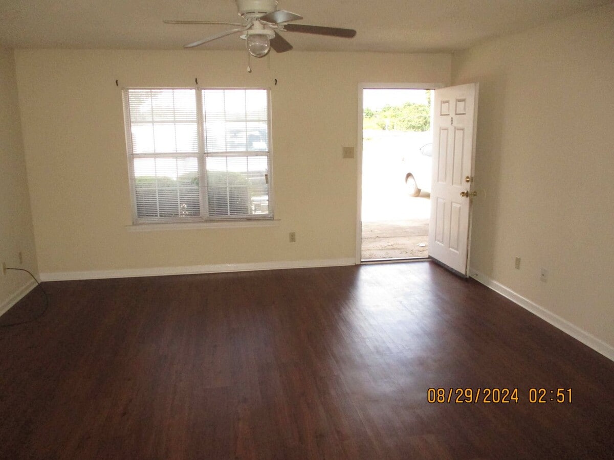 Photo - 906 20th Ave