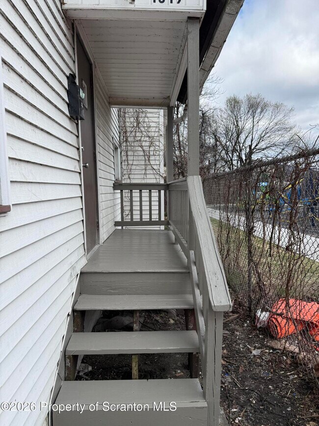 Photo - 1319 Capouse Ave