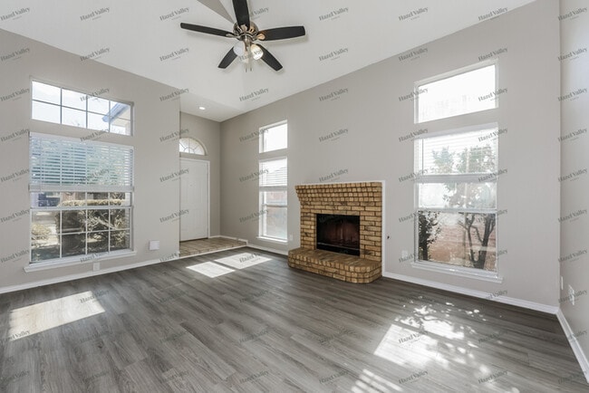 Photo - 2411 Weatherby Dr