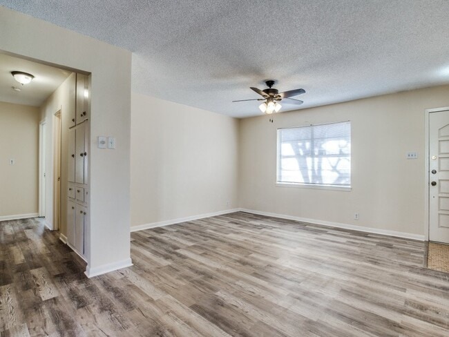 Photo - 420 Vicki Pl