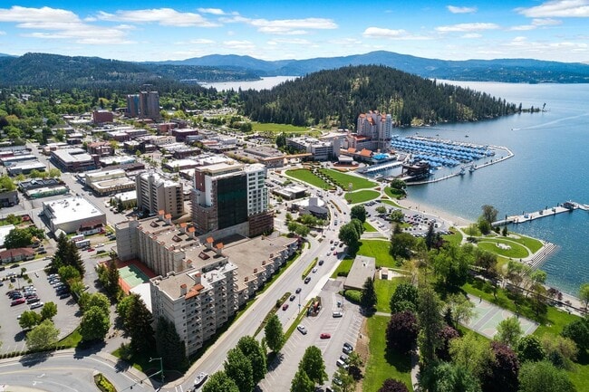 Photo - Beautiful Downtown Coeur d' Alene Condo  w/ Amazing Views! Unidad 419