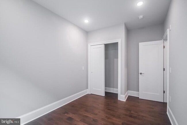 Photo - 2010 Walnut St Unit 203