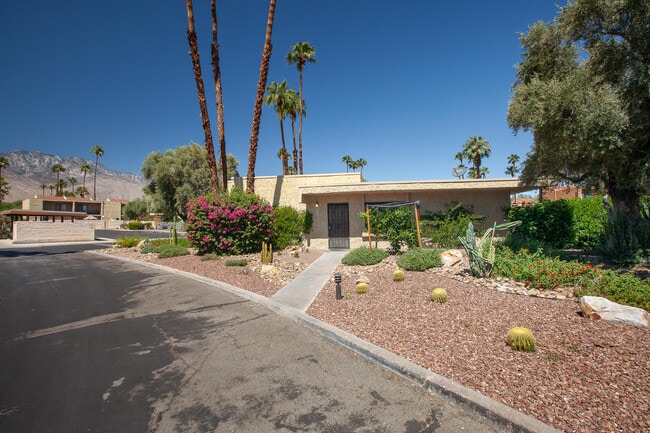 Building Photo - 2348 Los Coyotes Dr Rental