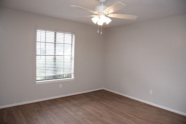 Photo - 811SS Unidad 811SS