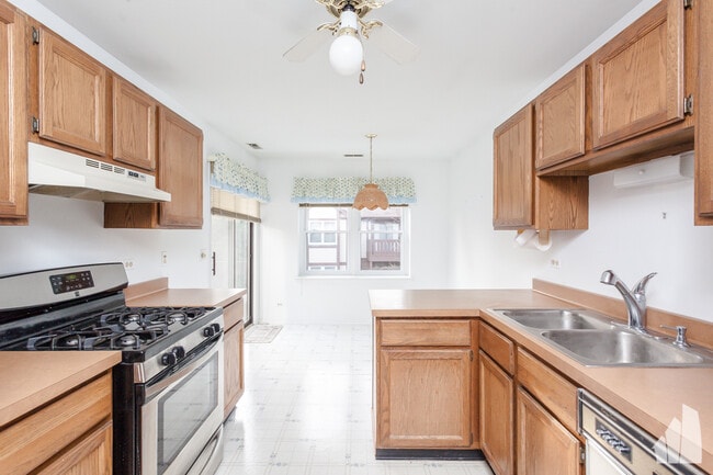 Photo - 2630 Northampton Dr