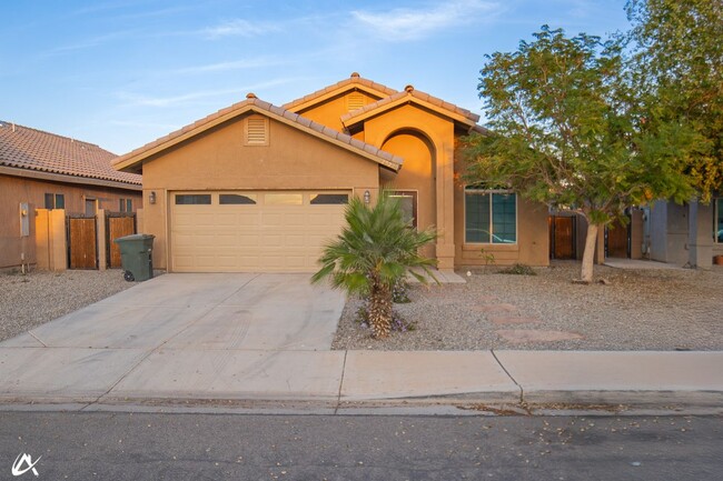 Photo - 2523 S 41st Ave