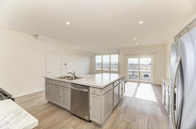 Photo - 5956 Hawkweed Dr Unidad 5956
